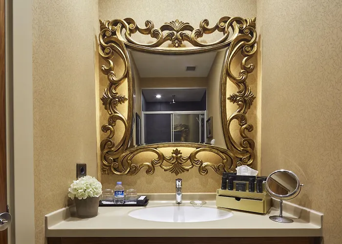 塔克西姆普瑞路德酒店