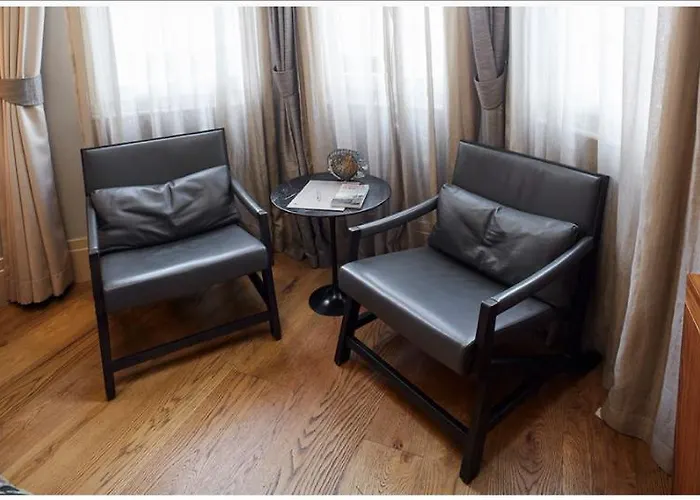 塔克西姆普瑞路德酒店 3*